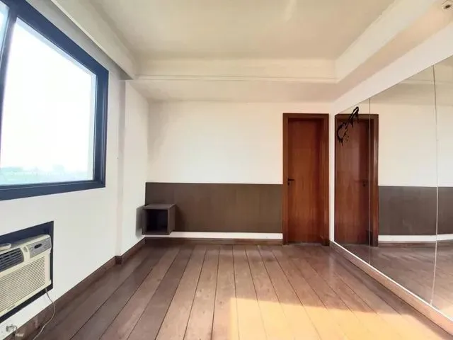 Imagem 6: Cobertura para Venda em Nova Iguaçu, Centro, 4 Dormitórios, 4 Suítes, 5 Banheiros, 3