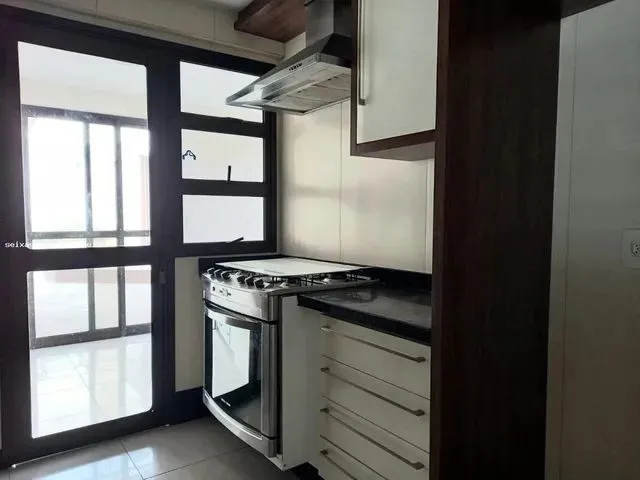 Imagem 13: Cobertura para Venda em Nova Iguaçu, Centro, 4 Dormitórios, 4 Suítes, 5 Banheiros, 3