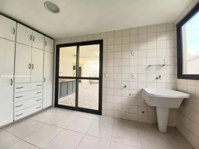 Imagem 15: Cobertura para Venda em Nova Iguaçu, Centro, 4 Dormitórios, 4 Suítes, 5 Banheiros, 3