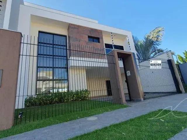 Imagem: Sobrado 244,00 M² de Área Construída