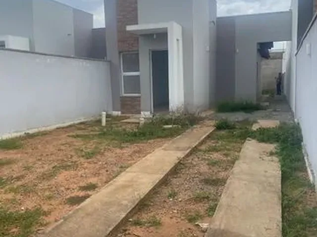 Imagem: Casa com 2 Quartos Á Venda na Região do