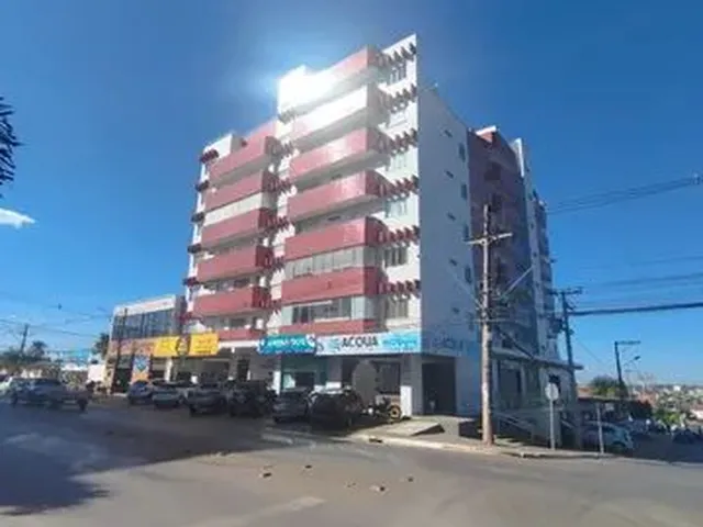 Imagem: O apartamento possui 2 Dormitórios, 1 Banheiro, 1 Vaga na