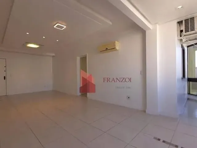 Imagem 1: Venda: Apartamento Grande no Centro de Itajaí
