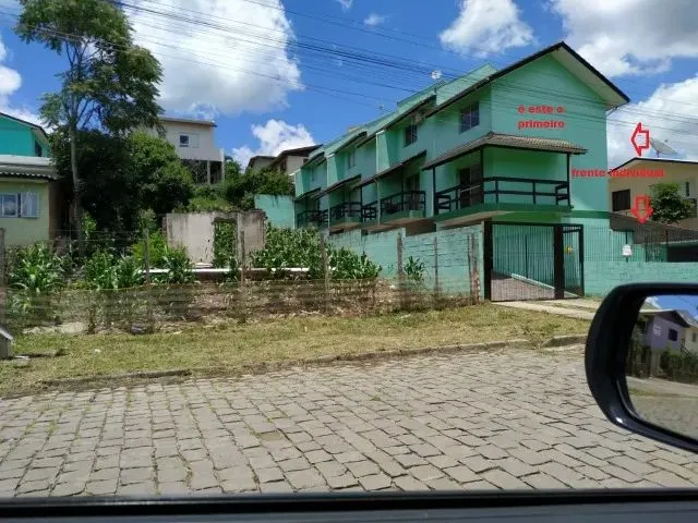Imagem: Alugo Sobrado Grande com Linda Sacada