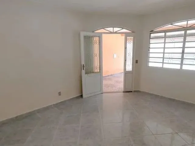 Imagem: Qn 1 - Ótima Casa de 03 Quartos, Sendo