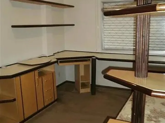 Imagem 10: Apartamento com 3 Quartos para Alugar por R$ 2100.00, 111.49 M2 - Centro Civico - Curitiba