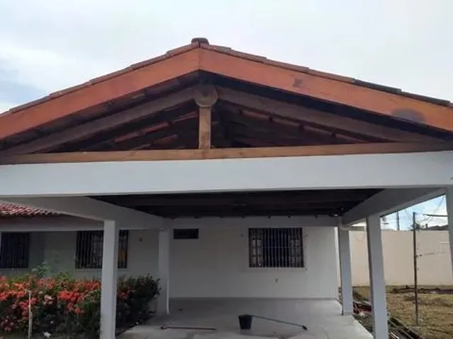 Imagem 7: Casa com Piscina e Campinho de Futebol/Vôlei