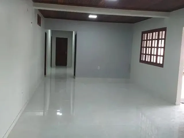 Imagem 2: Casa com Piscina e Campinho de Futebol/Vôlei