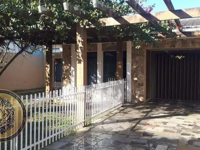 Imagem: Casa com 4 Dormitórios para Alugar, 320