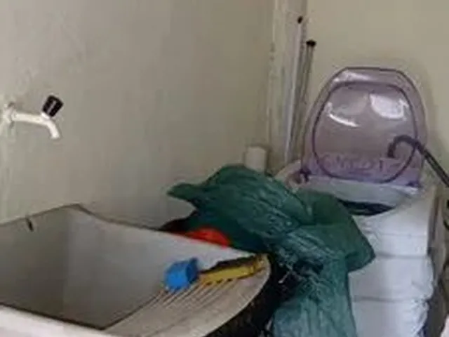Imagem 4: Aluga-Se Uma Kitnet com Varanda Muito Boa Grande em Realengo