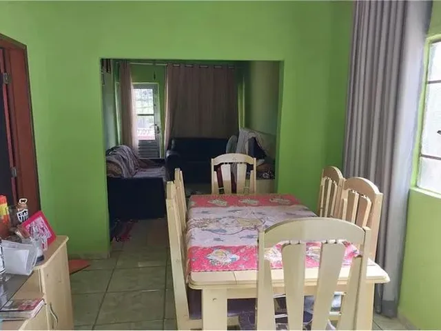 Imagem: Casa com 02 Quartos e 04 Vagas no Barreiro