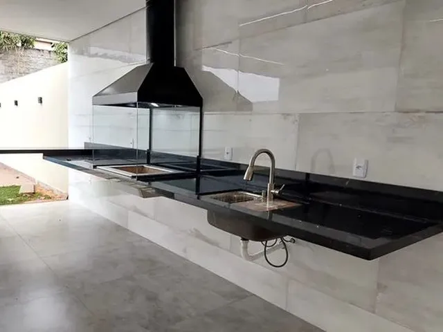Imagem 10: Casa, Rua 12 Vazada para Rua 10 com 04 Suites