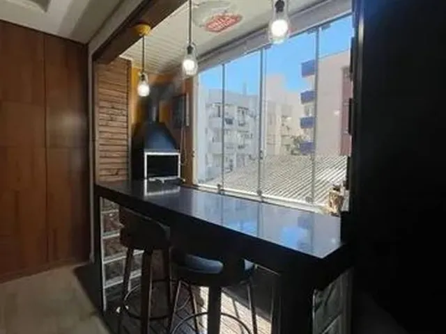 Imagem: O apartamento possui 2 Dormitórios, 1 Banheiro, 1 Vaga na