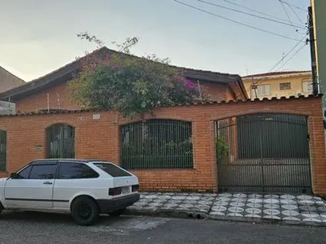 Imagem: Casa Térrea Ampla e Bem Conservada