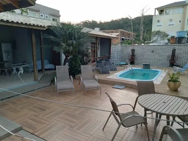 Imagem: Casa com 4 Dormitórios À Venda, 230 M²