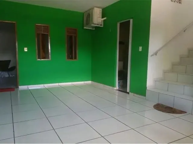 Imagem: A casa possui 3 Dormitórios, 1 Suíte, 2 Banheiros, 1 Vaga