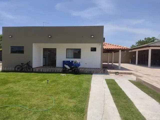 Imagem: Vendo Casa com Piscina