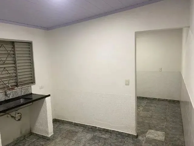 Imagem 2: Aluguel Barraco de Fundo