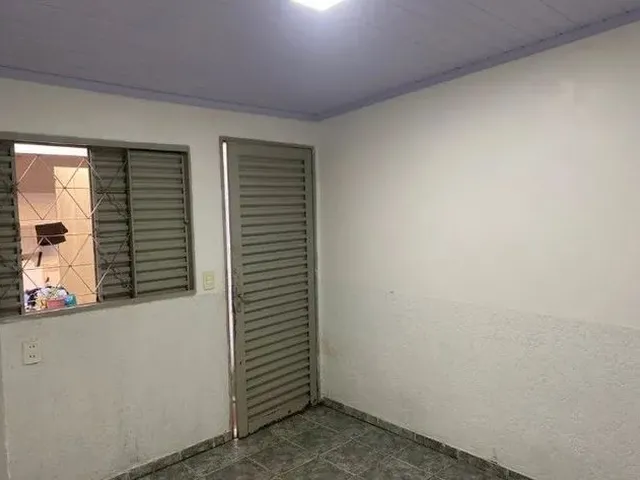 Imagem 5: Aluguel Barraco de Fundo