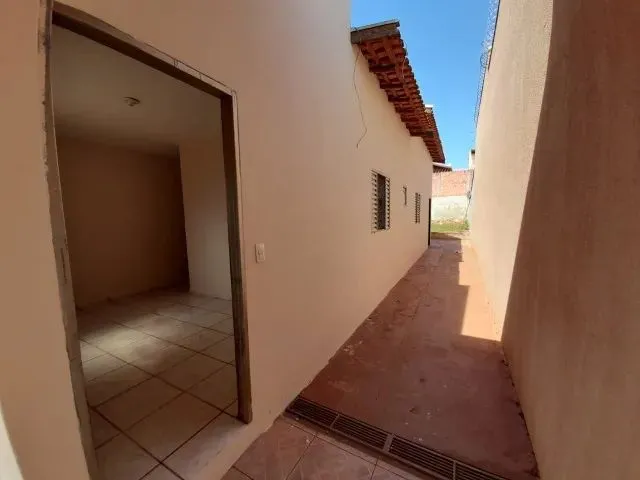 Imagem 15: Casa Aero Rancho, 2 Quartos e Etc com Varanda Garagem Coberta e Quintal
