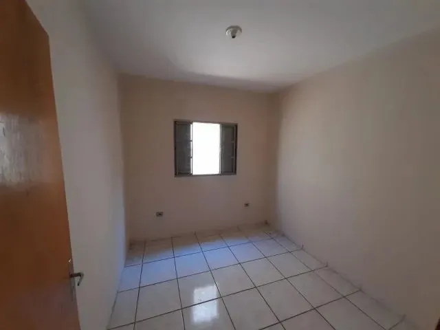 Imagem 2: Casa Aero Rancho, 2 Quartos e Etc com Varanda Garagem Coberta e Quintal