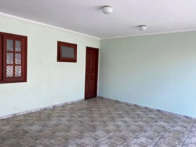 Imagem: Casa com 3 Dormitórios para Alugar, 200