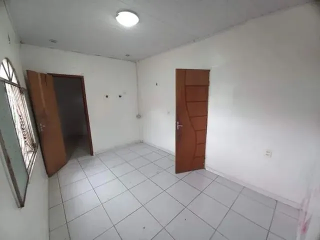 Imagem 6: Casa 3 Quartos no Loteamento Campo Dourado, Bairro da Cidade Nova. Disponível para Venda