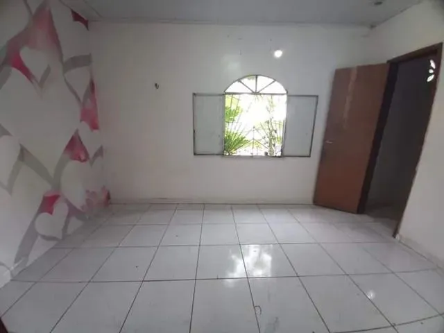 Imagem 7: Casa 3 Quartos no Loteamento Campo Dourado, Bairro da Cidade Nova. Disponível para Venda