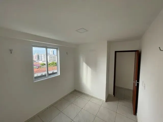 Imagem 2: Apartamento 2 Quartos Bancários