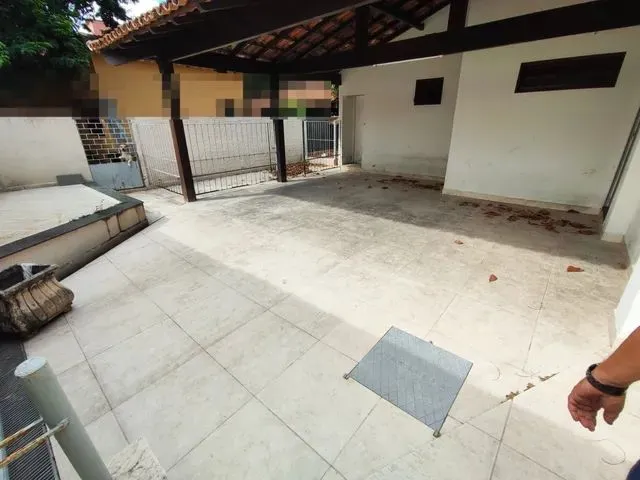 Imagem 2: Casa Linear Centro C/ 3Qts, Send 1Suíte, 2Brs, 2Vgs, Quintal, Split, Blindex, Amrs