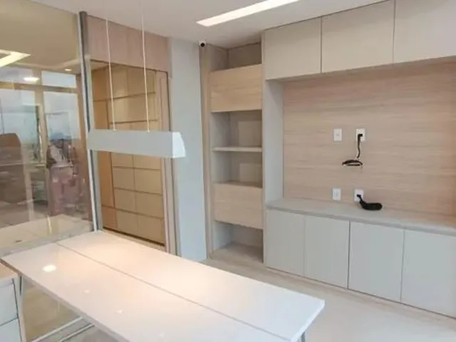 Imagem: O depósito possui 1 Banheiro, 1 Vaga na garagem, 35m² de