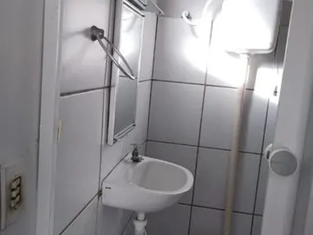 Imagem 12: Quitinete Quarto com aluguel por R$700 /mês