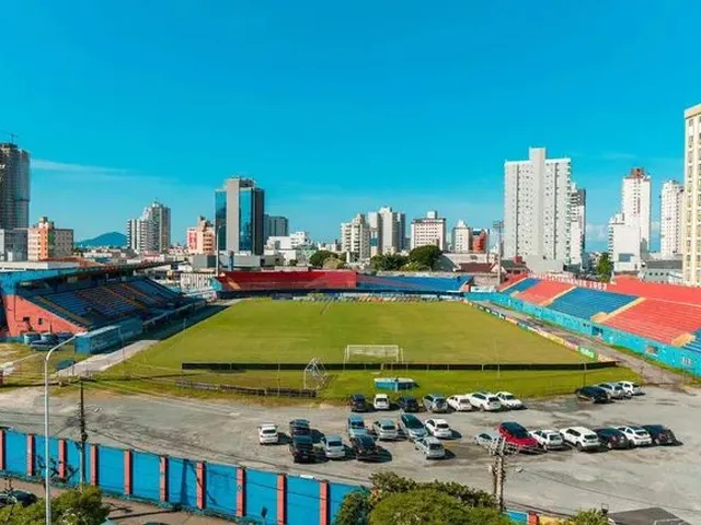Imagem 13: Apartamento com 4 Dormitórios À Venda, 280 M² por R$ 1.700.000,00 - Centro - Itajaí/Sc
