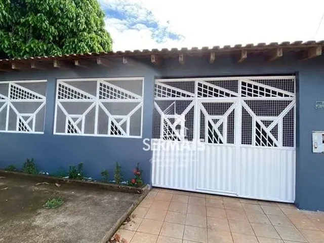 Imagem: Casa com 4 Dormitórios À Venda, 250 M²