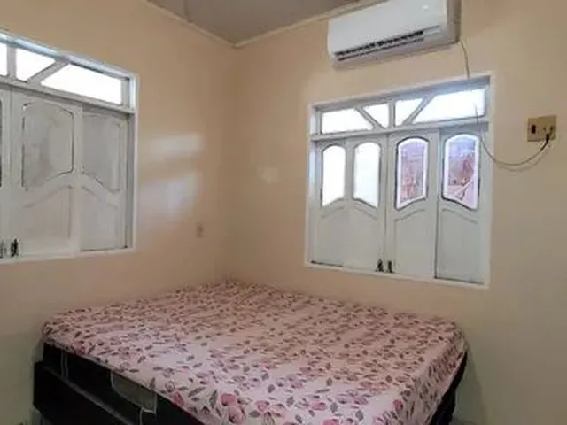 Imagem: A casa possui 3 Dormitórios, 1 Banheiro, 1 Vaga na
