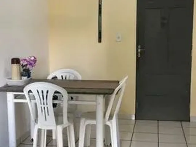 Imagem: O apartamento possui 2 Dormitórios, 1 Banheiro e está