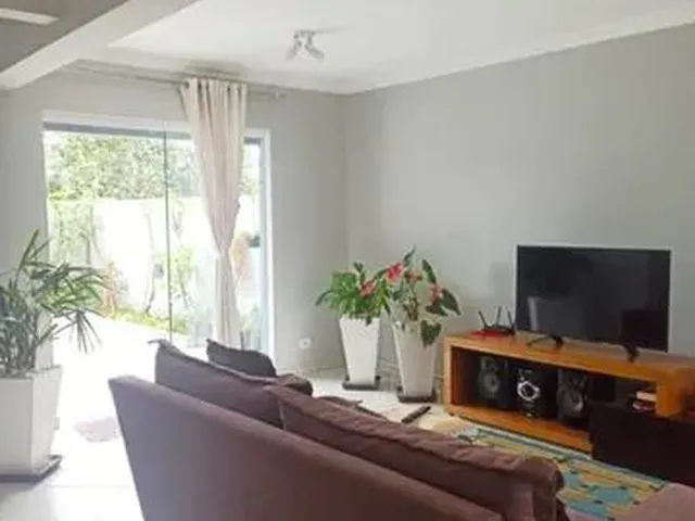 Imagem 8: Casa para Venda, Possui 137 Metros Quadrados com 3 Quartos em Roça Grande - Colombo