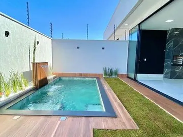Imagem: Casa Nova com Piscina e Armários, Colada