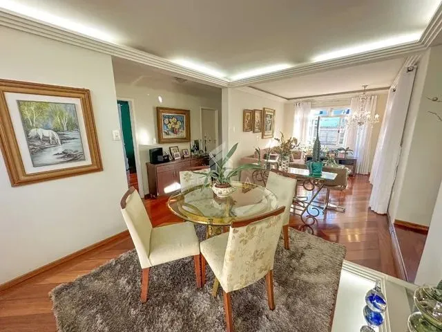 Imagem: Casa 3 Dormitórios Sendo 2 Suítes no Bairro