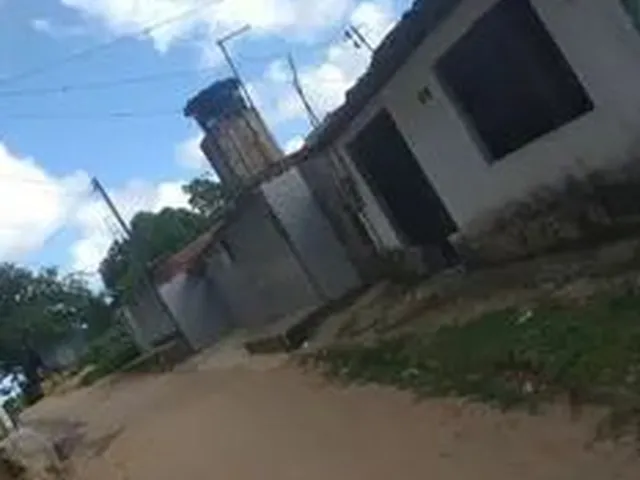 Imagem: Casa, Dois Quartos, Sala Cozinha, Banheiro,Terraço