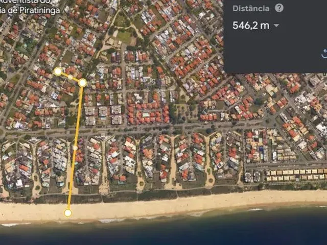 Imagem: Casa Moderna a 546 Metros da Praia