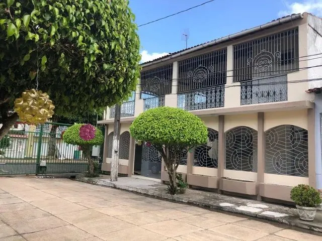Imagem: Casa com 4 Suítes, Garagem para 2 Carros