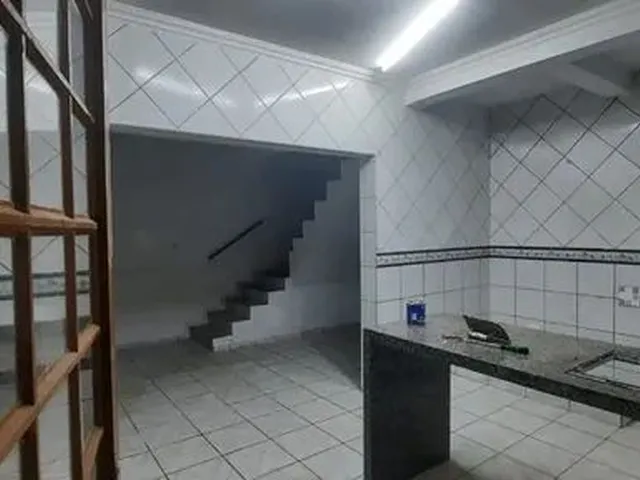 Imagem 10: Sobrado com Ótima Localização na Avenida Guedner