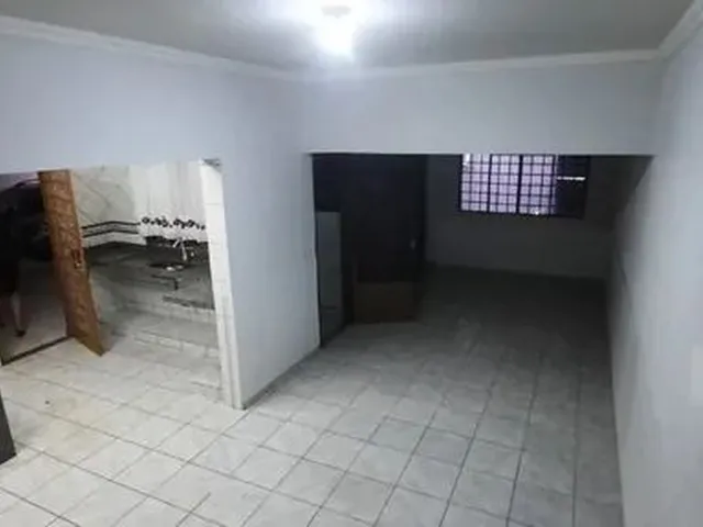 Imagem 4: Sobrado com Ótima Localização na Avenida Guedner