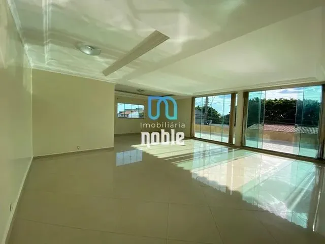 Imagem: O Mais Lindo Sobrado da Qd. 8 Setor Oeste