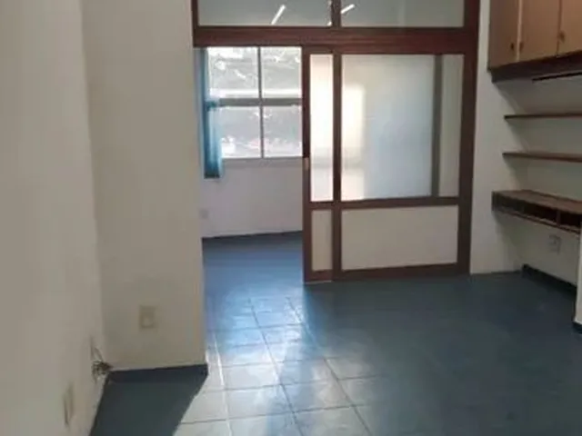 Imagem: O apartamento possui 1 Dormitório, 1 Banheiro e está
