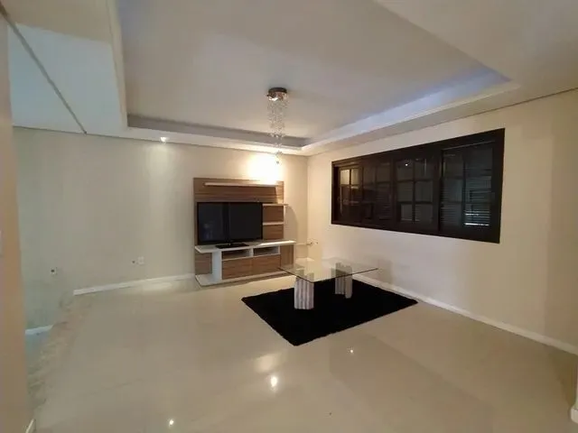 Imagem: Casa Mobiliada com 3 Dormitórios e Piscina
