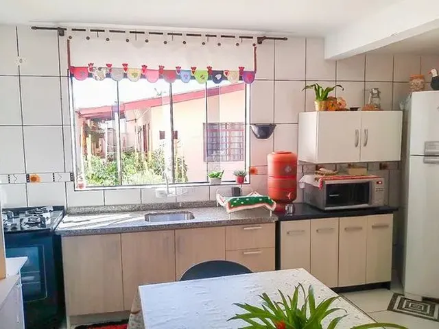 Imagem 12: Sobrado para Venda Tem 184 M² com 3 Quartos em Emiliano Perneta - Pinhais - Pr