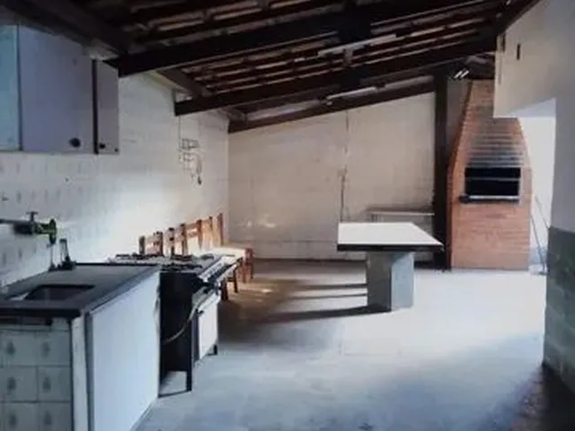 Imagem 10: Excelente Casa de 4 Quartos no Camargos