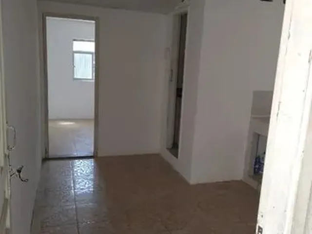 Imagem: A casa possui 1 Dormitório, 1 Banheiro e está localizado